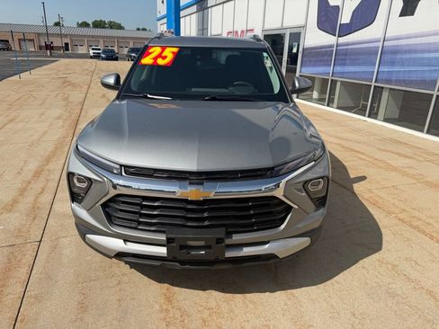 Used 2025 Chevrolet TrailBlazer LT AWD/4WD image 8