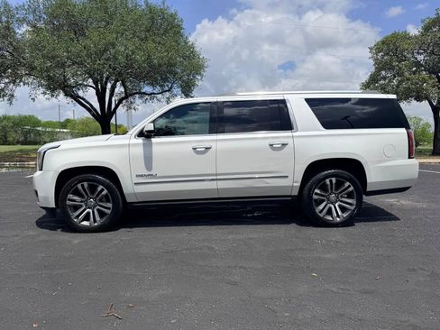 Used 2019 GMC Yukon XL Denali w/ Denali Ultimate Package image 4