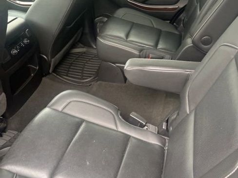 Used 2018 GMC Yukon SLT image 12