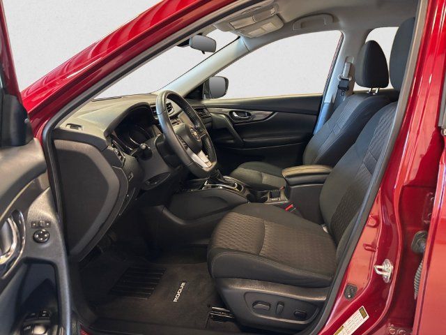 Used 2020 Nissan Rogue SV w/ Premium Package AWD/4WD image 10