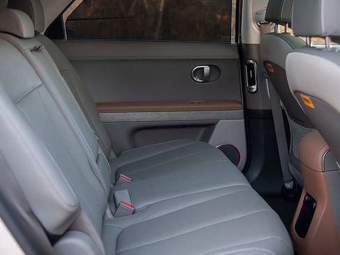 Used 2024 Hyundai Ioniq 5 Limited image 26