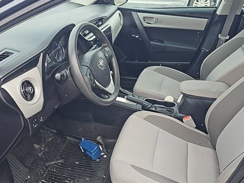 Used 2018 Toyota Corolla LE image 24