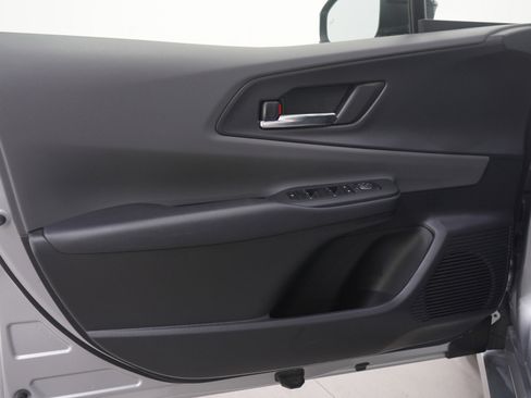 Used 2025 Toyota Prius Limited image 20