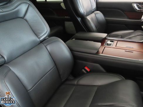 Used 2022 Lincoln Navigator Reserve AWD/4WD image 30