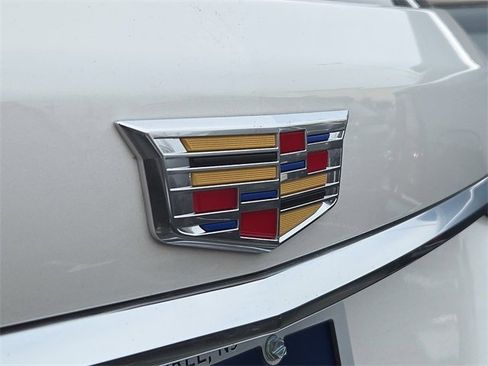 New 2025 Cadillac XT5 Premium Luxury image 9