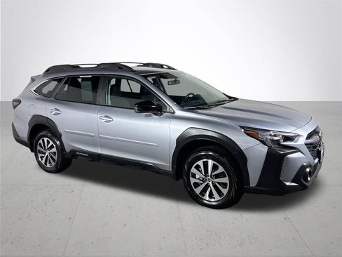Certified 2025 Subaru Outback Premium AWD/4WD image 5
