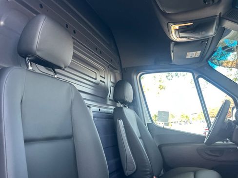 New 2025 Mercedes-Benz Sprinter 2500 image 15
