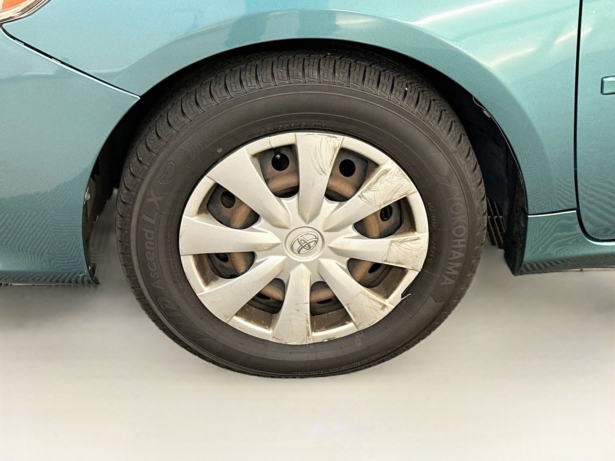 Used 2010 Toyota Corolla LE w/ All Weather Guard Pkg FWD image 31