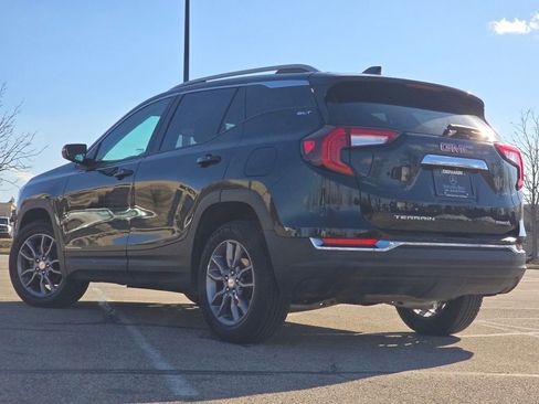 Used 2023 GMC Terrain SLT image 13