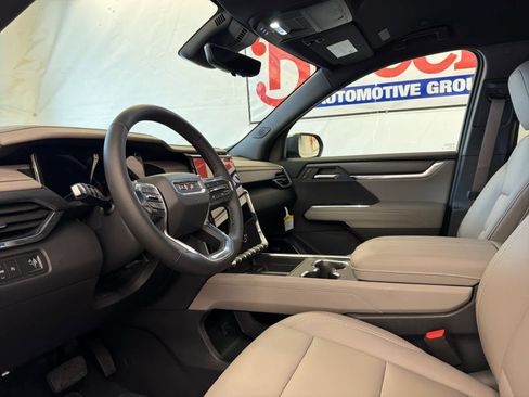 New 2026 GMC Acadia Elevation w/ Black Edition FWD image 17