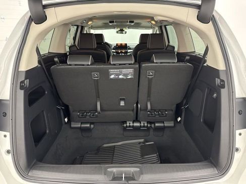 Certified 2026 Honda Odyssey Touring image 32