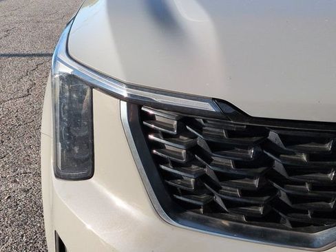 Used 2024 Kia Sorento S w/ Panoramic Sunroof Package FWD image 10