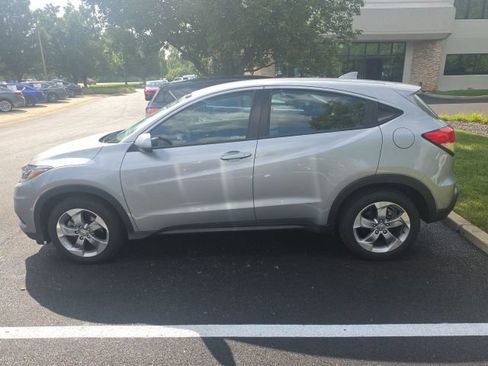 Used 2020 Honda HR-V LX image 4