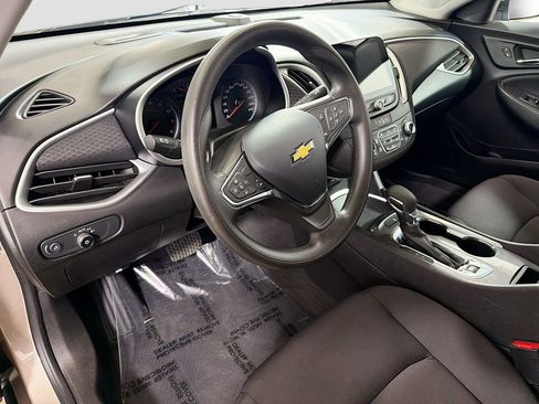 Used 2023 Chevrolet Malibu LT image 9