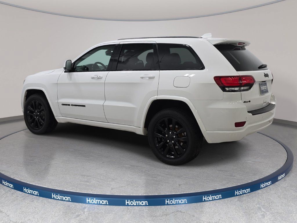 Used 2018 Jeep Grand Cherokee Altitude AWD/4WD image 8