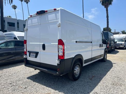 Used 2022 RAM ProMaster 2500 w/ Convenience Group FWD image 6