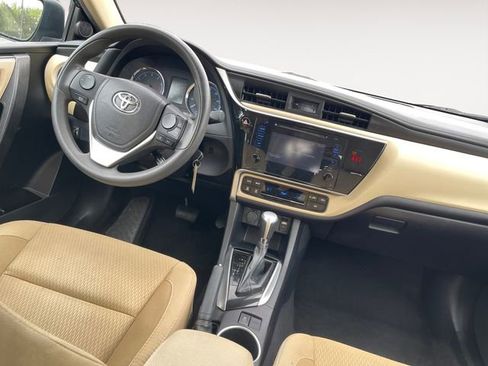 Used 2019 Toyota Corolla LE w/ Body Protection Package FWD image 10