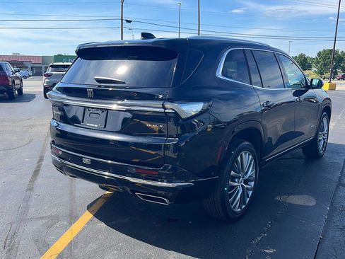 Used 2025 Buick Enclave Avenir w/ Super Cruise Package AWD/4WD image 8