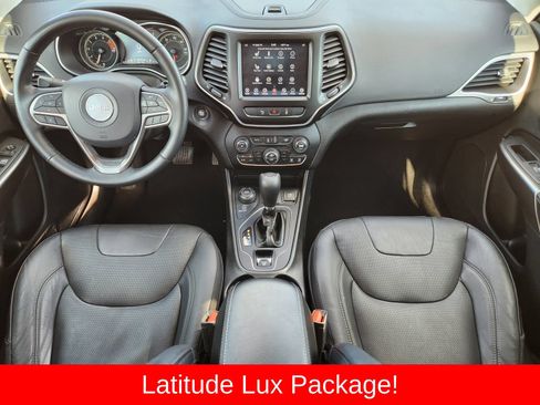 Used 2021 Jeep Cherokee Latitude Lux w/ Comfort/Convenience Group AWD/4WD image 35