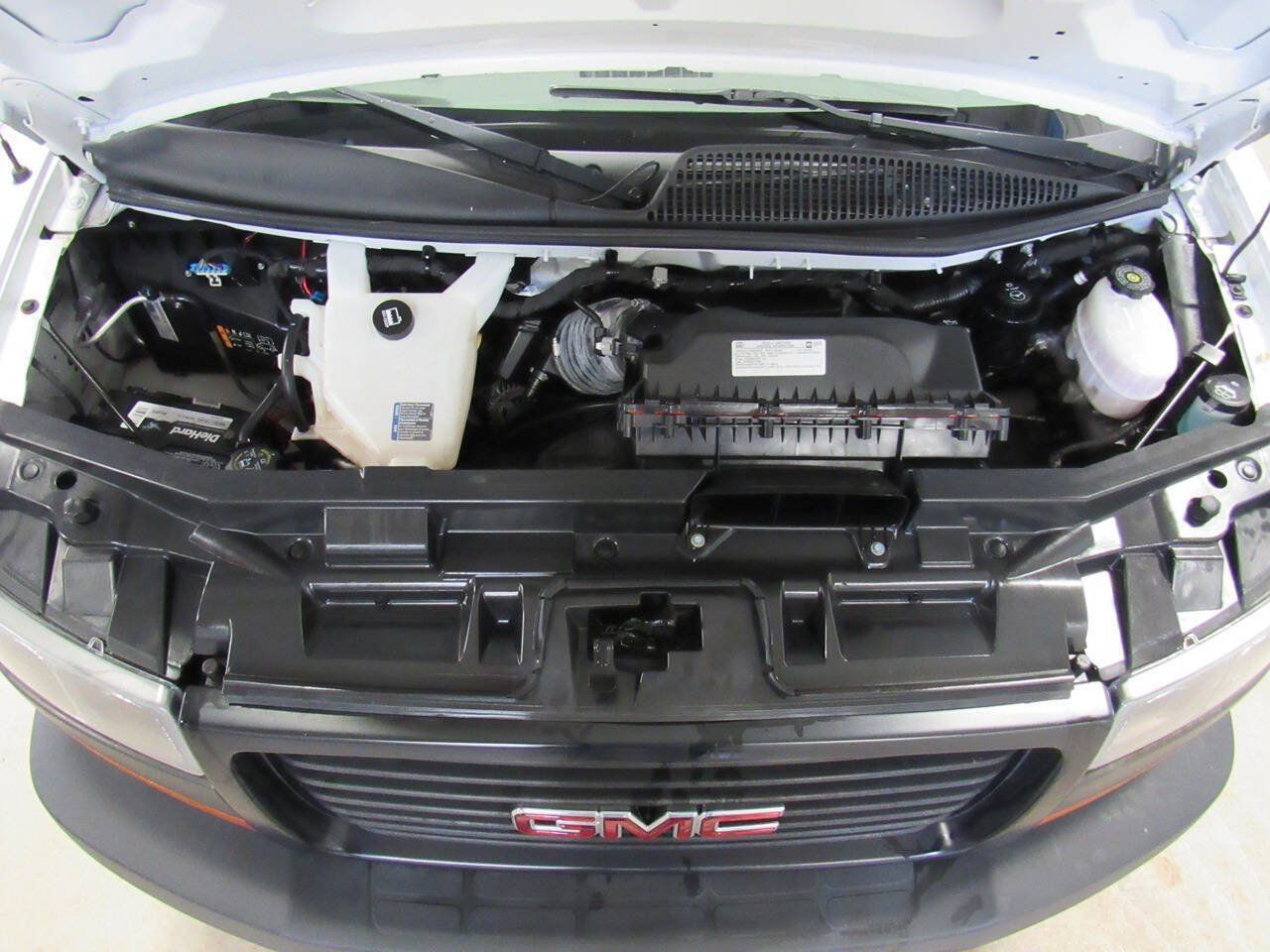 Used 2023 GMC Savana 3500 w/ Power Convenience Package RWD image 30