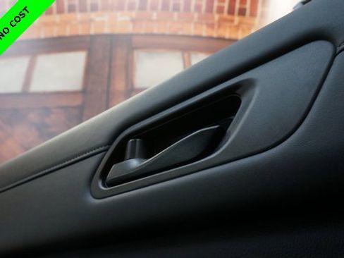 Used 2025 Nissan Pathfinder SV w/ SV Premium Package image 27