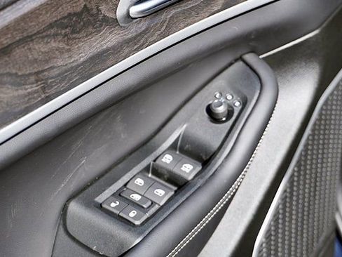 New 2026 Jeep Grand Cherokee Limited w/ Luxury Tech Group II image 29