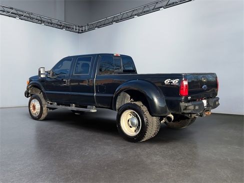 Used 2011 Ford F350 Lariat w/ Lariat Ultimate Pkg image 3