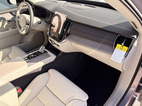 New 2026 Volvo XC90 B6 Ultra w/ Protection Package AWD/4WD image 28