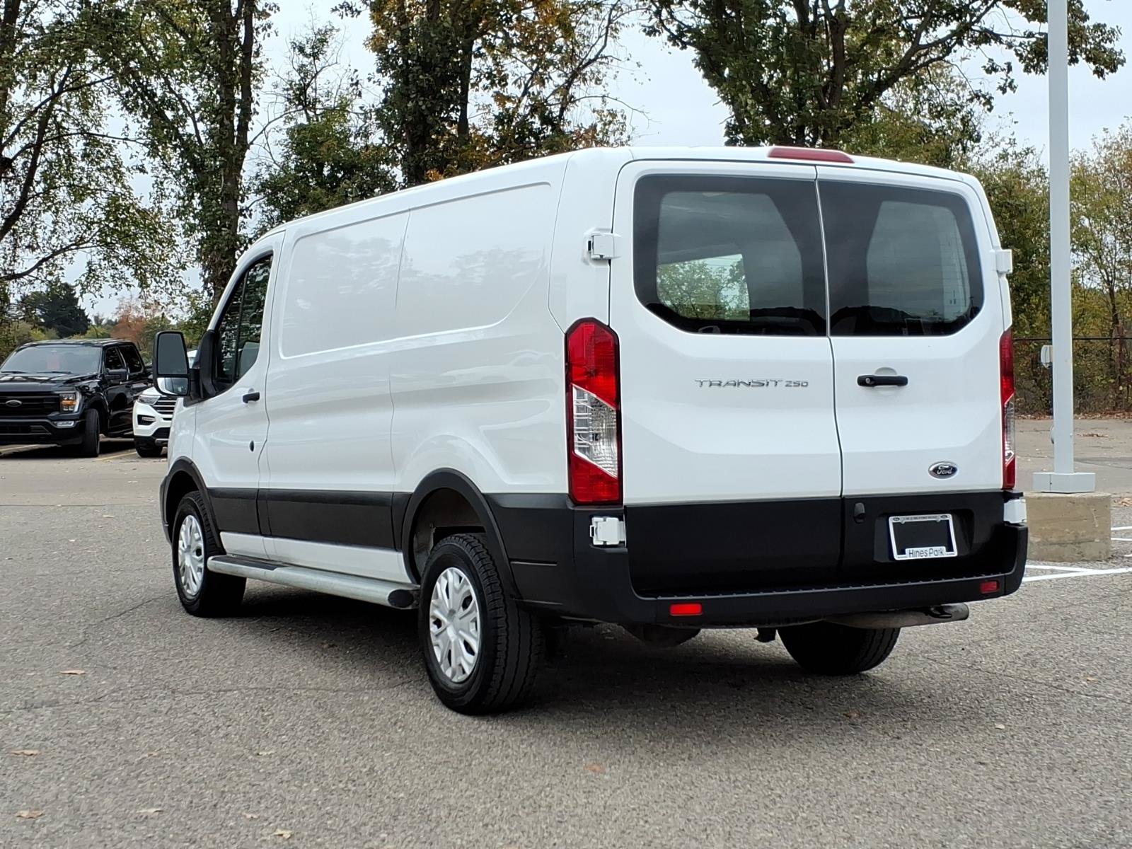 Used 2025 Ford Transit 250 Low Roof w/ Exterior Upgrade Package RWD image 5
