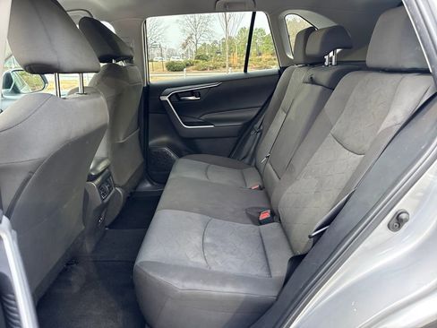 Used 2022 Toyota RAV4 XLE image 26