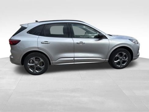 Used 2023 Ford Escape ST-Line w/ Tech Pack #1 AWD/4WD image 9