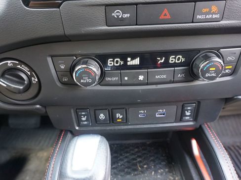 Used 2023 Nissan Frontier PRO-4X w/ Pro-4X Premium Package AWD/4WD image 12