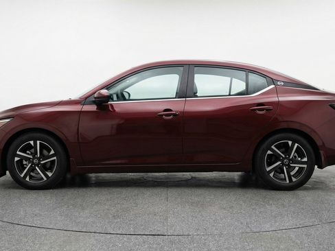 Used 2025 Nissan Sentra SV image 5