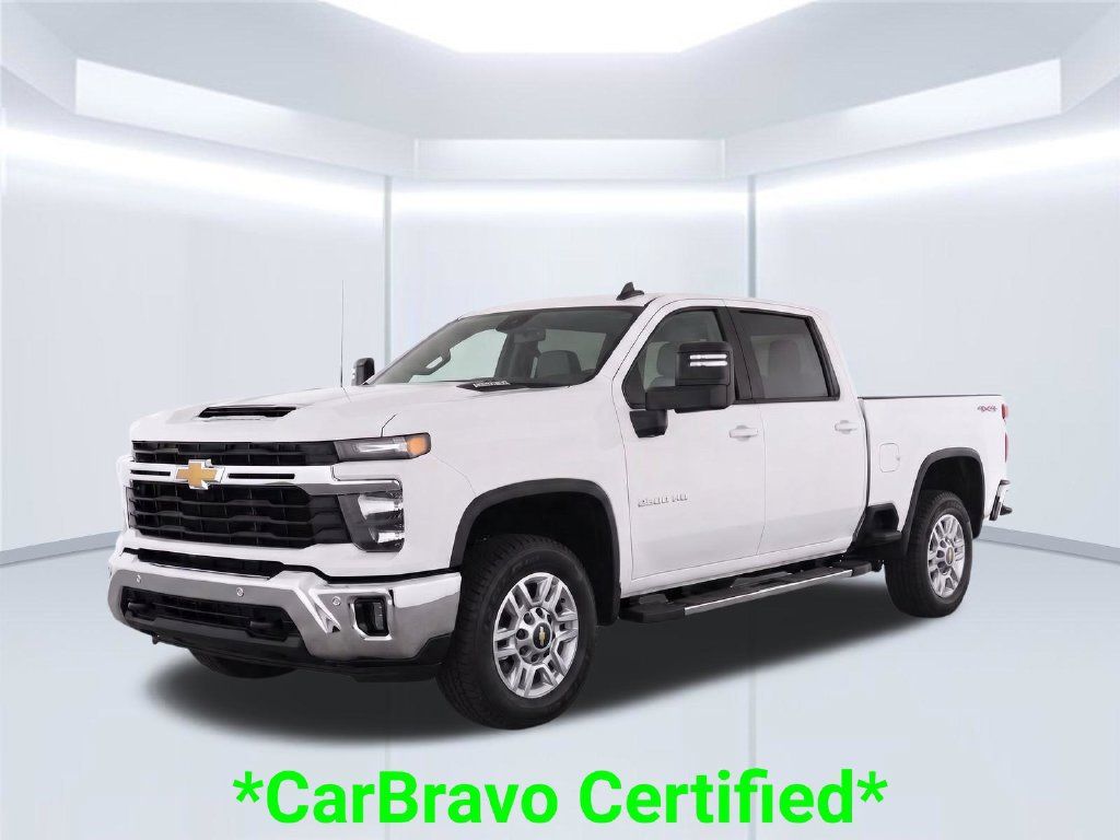 Used 2025 Chevrolet Silverado 2500 LT w/ Safety Package AWD/4WD image 2