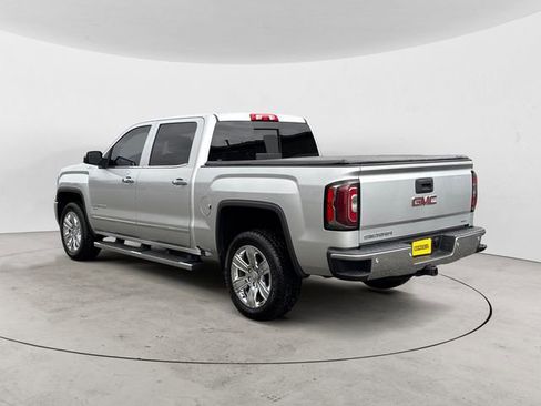 Used 2018 GMC Sierra 1500 SLT image 3