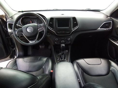 Used 2019 Jeep Cherokee Latitude Plus image 10