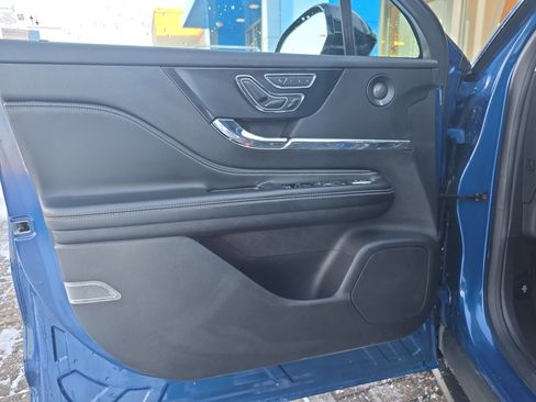 Used 2021 Lincoln Corsair Reserve w/ Equipment Group 201A image 13