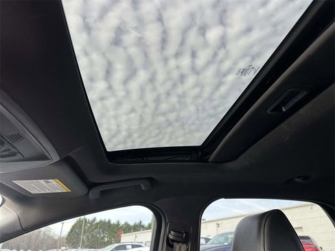 Used 2015 Ford Focus ST w/ Equipment Group 402A image 18