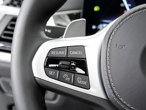 Used 2025 BMW X5 xDrive50e w/ M Sport Package image 11