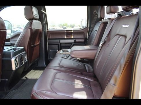 Used 2015 Ford F150 Platinum w/ Equipment Group 701A Luxury AWD/4WD image 24