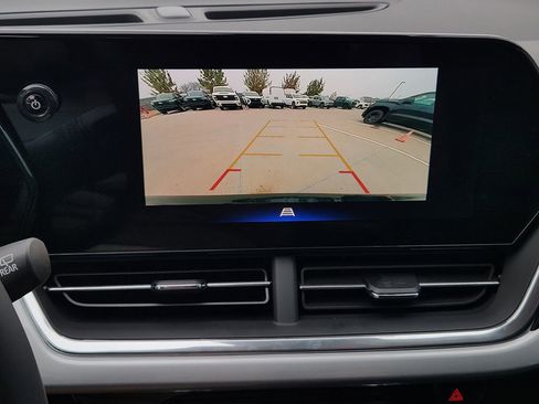 New 2026 Chevrolet Trax LT w/ Driver Confidence Package image 12