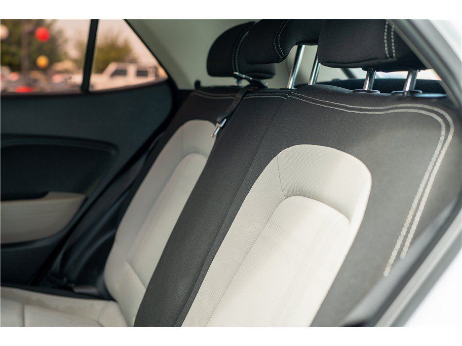 Used 2020 Hyundai Venue SEL w/ Convenience + Premium Package FWD image 37
