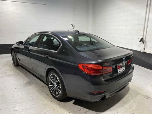 Used 2019 BMW 530e xDrive w/ Convenience Package image 4