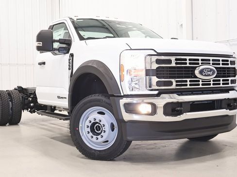 New 2026 Ford F550 4x4 Regular Cab Super Duty image 24