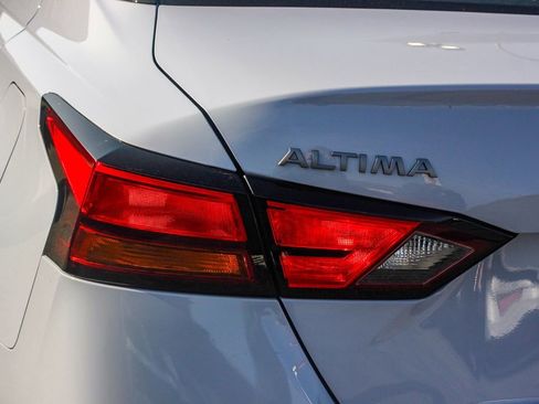 New 2025 Nissan Altima 2.5 SR w/ SR Premium Package image 10