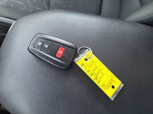 Used 2025 Toyota RAV4 XLE image 22