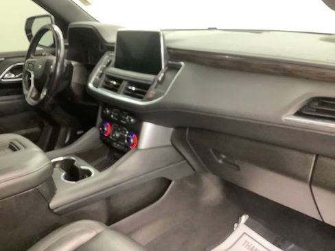Used 2021 Chevrolet Tahoe Z71 w/ Luxury Package AWD/4WD image 33