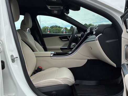Used 2025 Mercedes-Benz C 300 4MATIC Sedan image 13