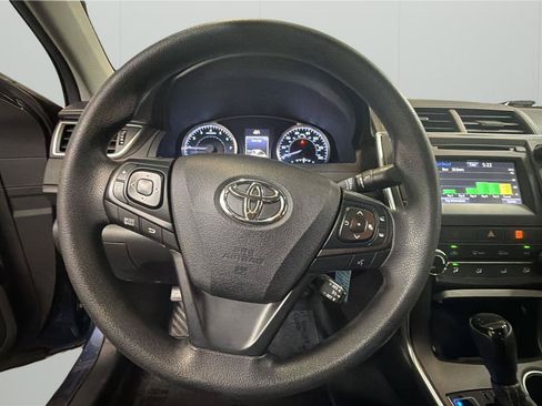 Used 2017 Toyota Camry LE FWD image 22