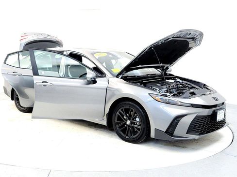 Certified 2025 Toyota Camry SE image 12